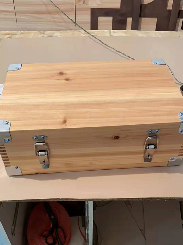 都匀精木盒